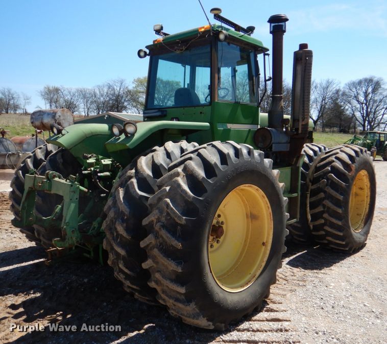 image for item KP9246 1983 John Deere 8650  4WD tractor