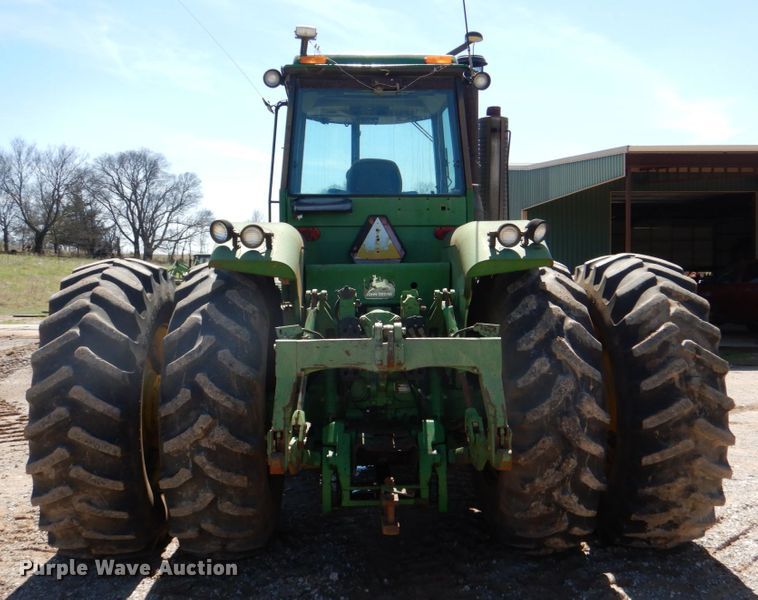 image for item KP9246 1983 John Deere 8650  4WD tractor