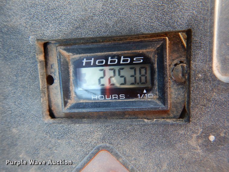 image for item KP9246 1983 John Deere 8650  4WD tractor