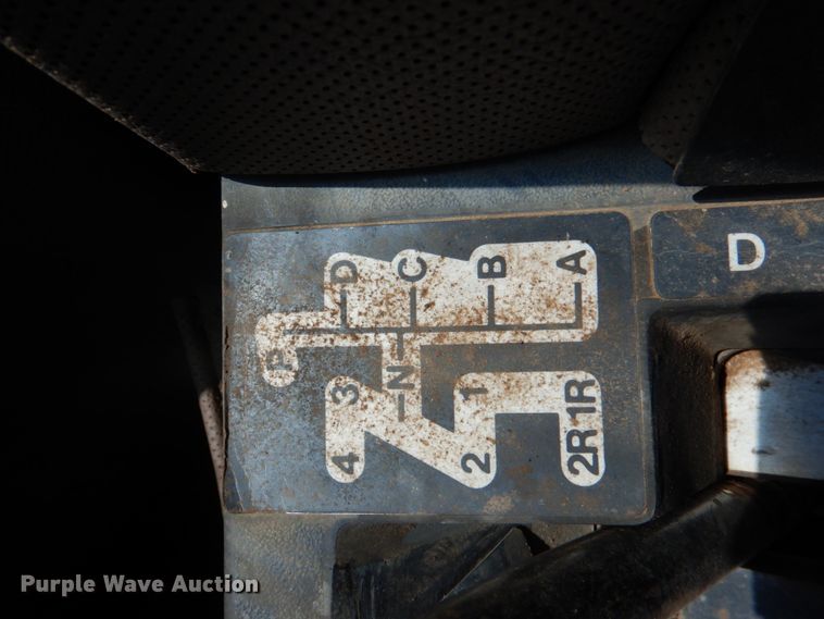 image for item KP9246 1983 John Deere 8650  4WD tractor