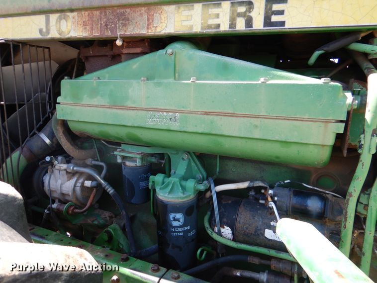 image for item KP9246 1983 John Deere 8650  4WD tractor