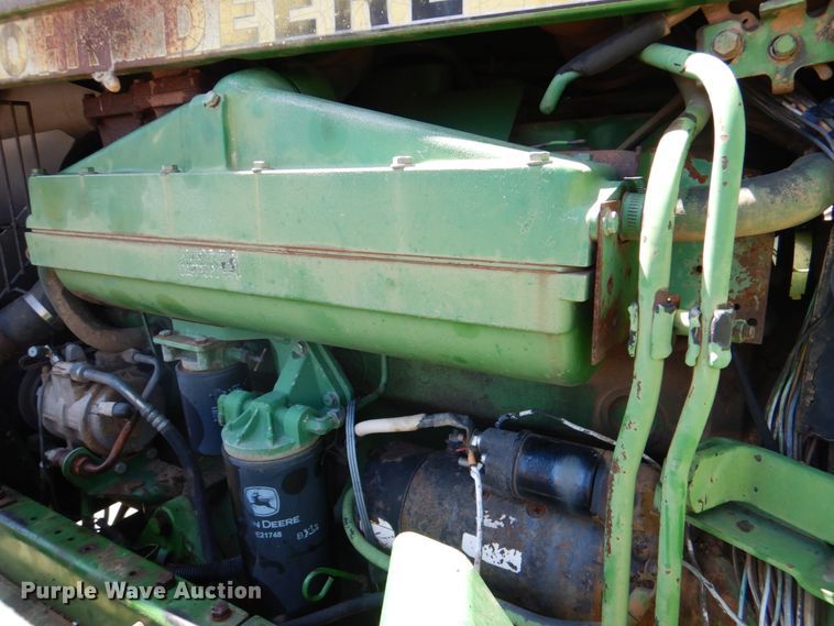 image for item KP9246 1983 John Deere 8650  4WD tractor