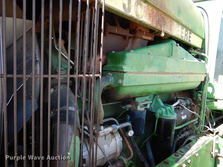 image for item KP9246 1983 John Deere 8650  4WD tractor