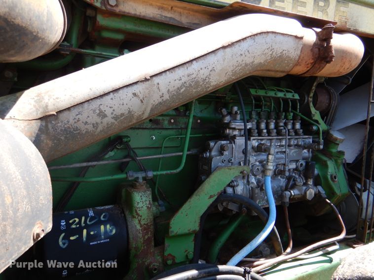 image for item KP9246 1983 John Deere 8650  4WD tractor