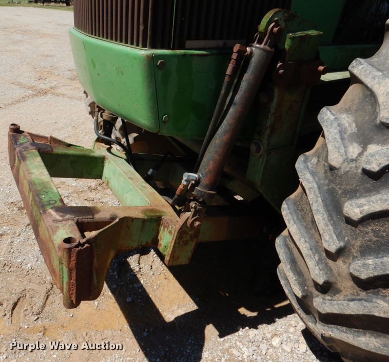 image for item KP9246 1983 John Deere 8650  4WD tractor