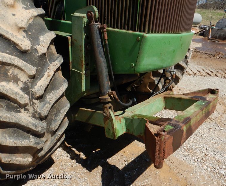 image for item KP9246 1983 John Deere 8650  4WD tractor