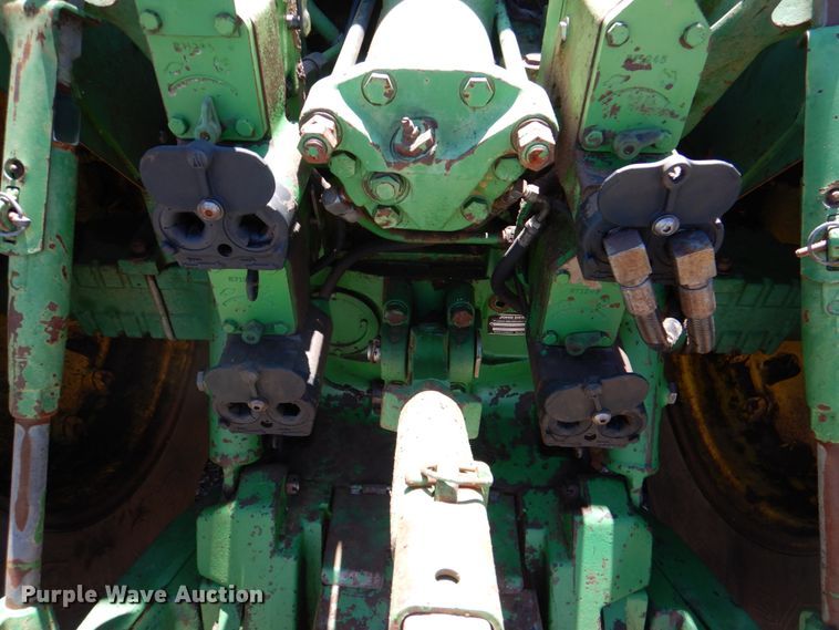 image for item KP9246 1983 John Deere 8650  4WD tractor