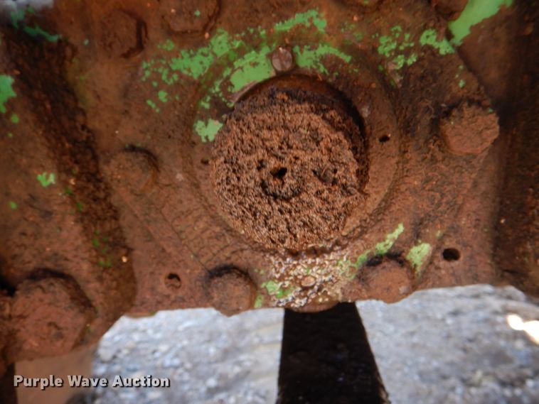 image for item KP9246 1983 John Deere 8650  4WD tractor