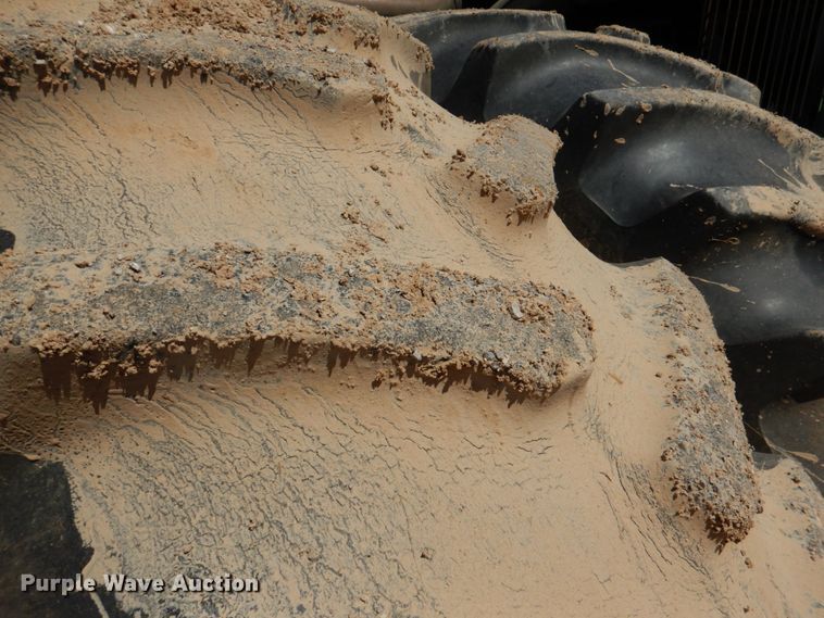 image for item KP9246 1983 John Deere 8650  4WD tractor