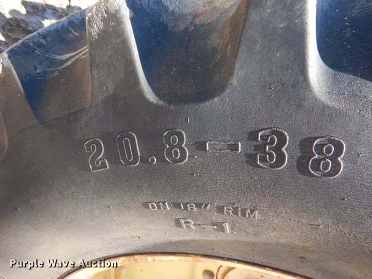 image for item KP9246 1983 John Deere 8650  4WD tractor