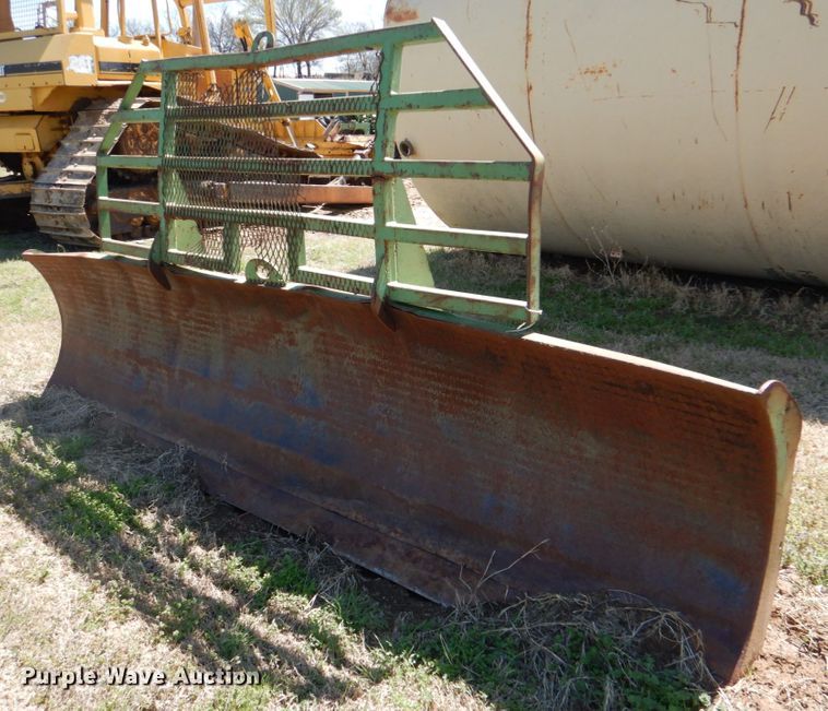 image for item KP9246 1983 John Deere 8650  4WD tractor