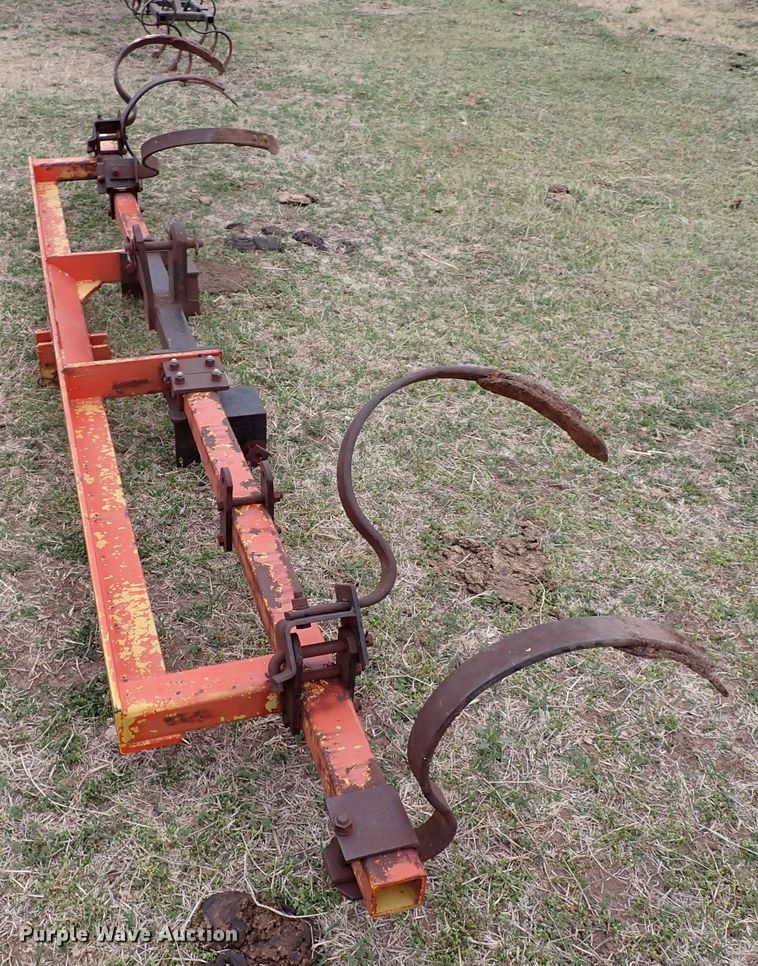 image for item KR9670 Row crop cultivator