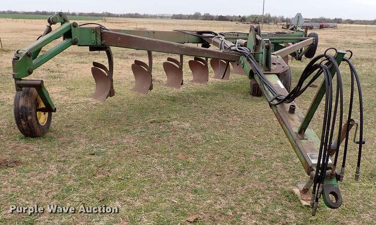 image for item KR9673 John Deere 3700  nine bottom plow