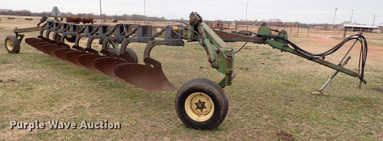image for item KR9673 John Deere 3700  nine bottom plow