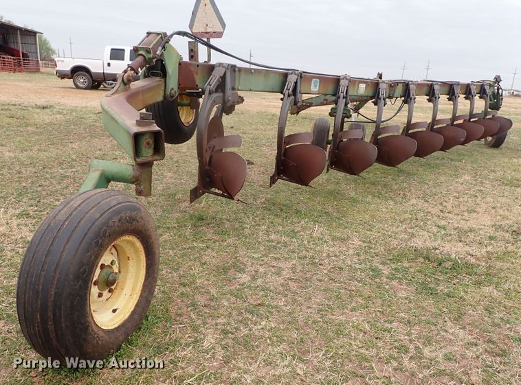 image for item KR9673 John Deere 3700  nine bottom plow