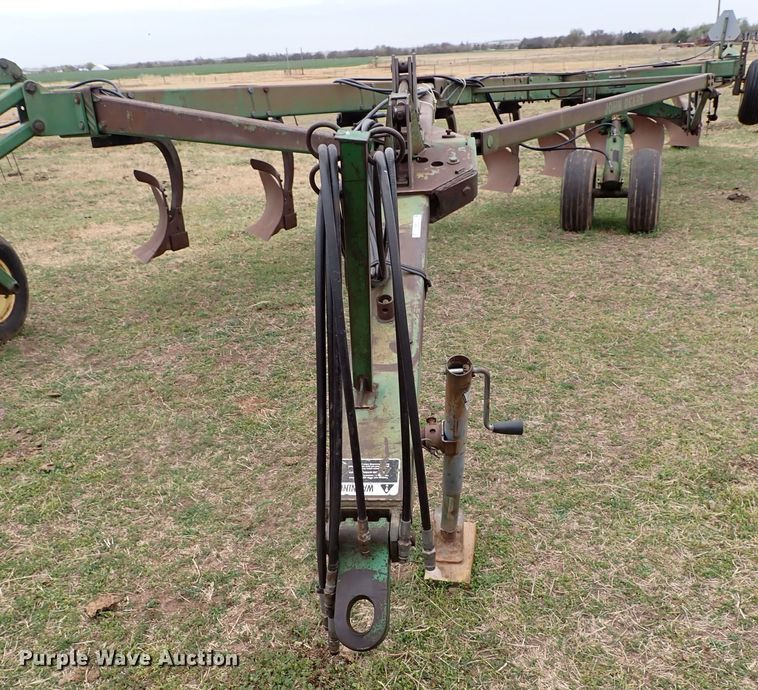 image for item KR9673 John Deere 3700  nine bottom plow