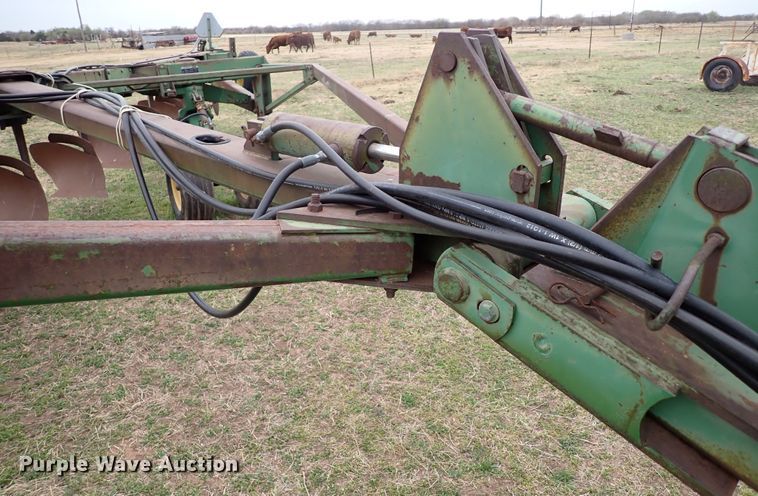 image for item KR9673 John Deere 3700  nine bottom plow