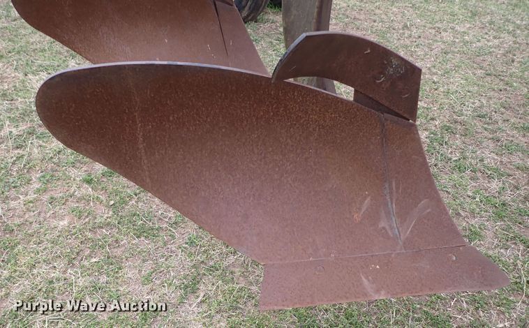 image for item KR9673 John Deere 3700  nine bottom plow