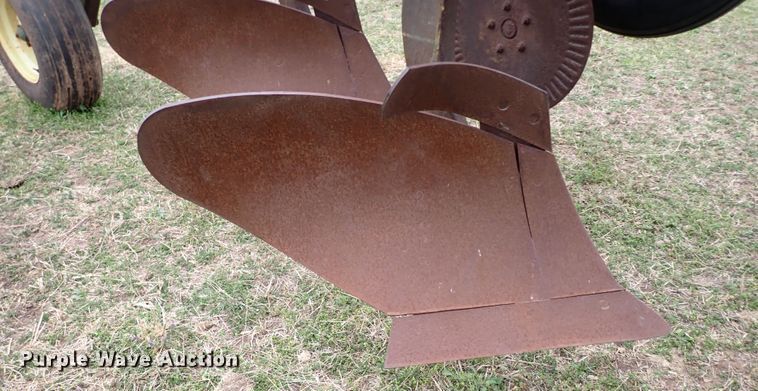 image for item KR9673 John Deere 3700  nine bottom plow