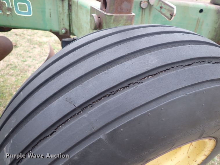 image for item KR9673 John Deere 3700  nine bottom plow