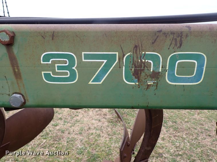 image for item KR9673 John Deere 3700  nine bottom plow