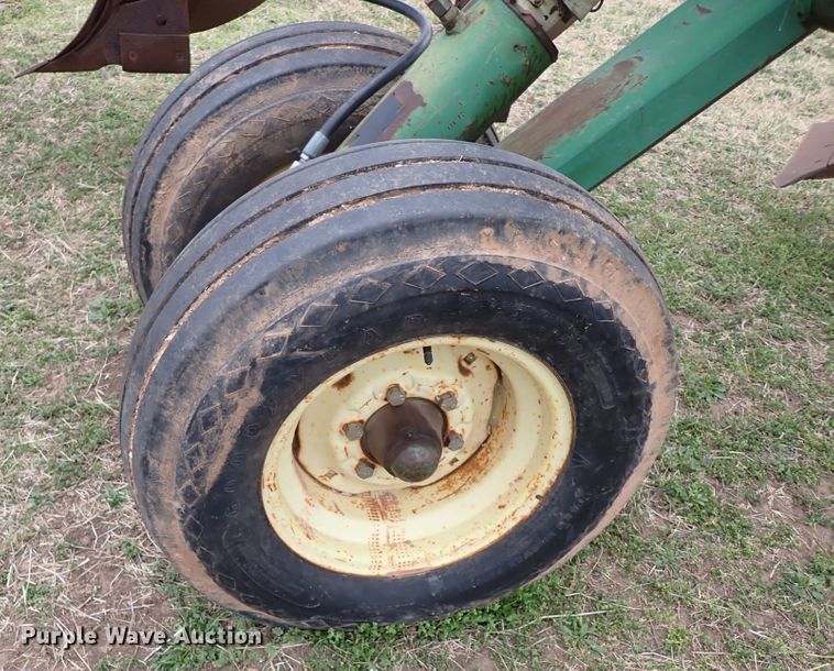 image for item KR9673 John Deere 3700  nine bottom plow