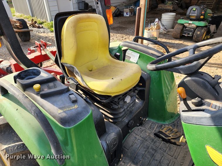 image for item KT9736 2002 John Deere 4310  tractor