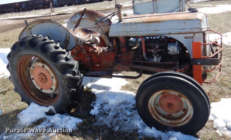 image for item KU9691 Ford  tractor