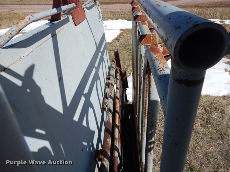 image for item KU9705 WW Livestock Systems  calf table