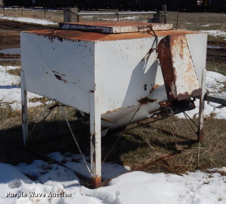 image for item KU9708 Welker  range cube feeder