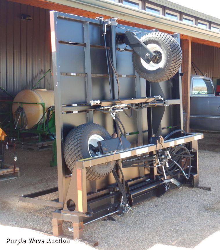 image for item KU9718 2017 Hoelscher 1000  bale accumulator