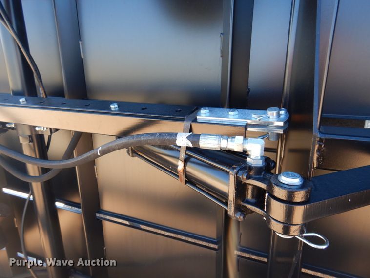 image for item KU9718 2017 Hoelscher 1000  bale accumulator