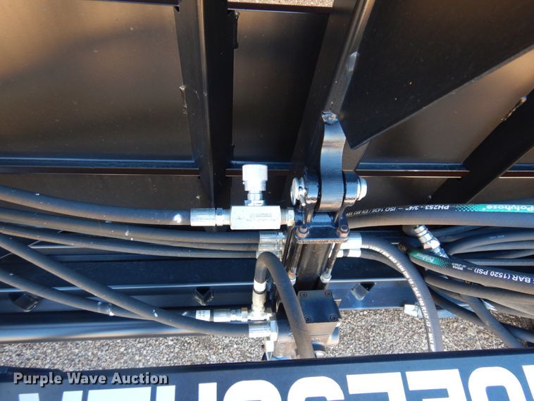 image for item KU9718 2017 Hoelscher 1000  bale accumulator