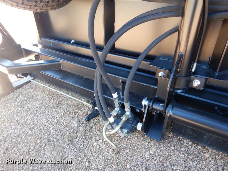 image for item KU9718 2017 Hoelscher 1000  bale accumulator