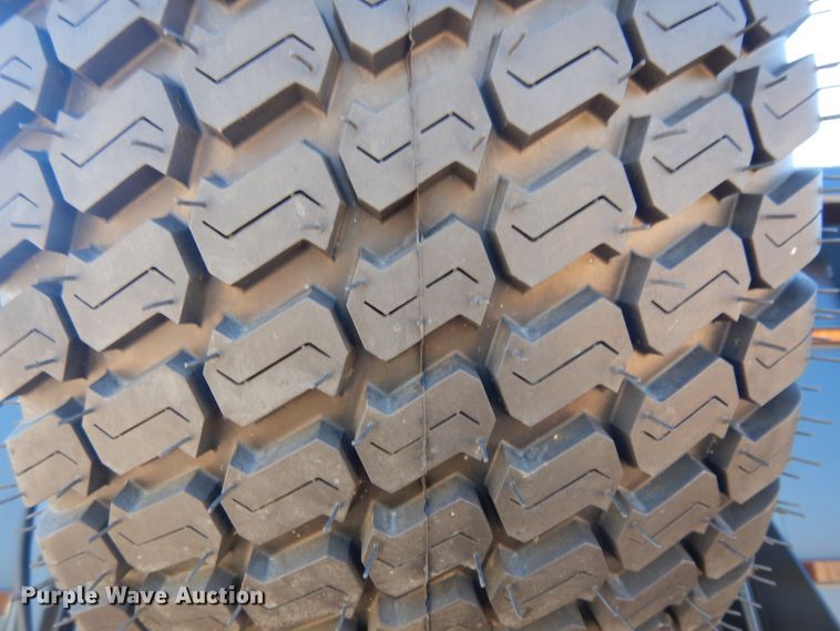 image for item KU9718 2017 Hoelscher 1000  bale accumulator