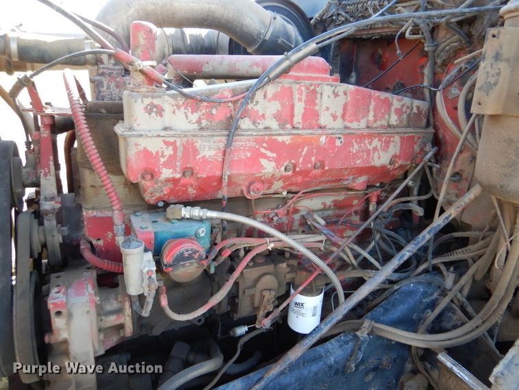 image for item LJ9913 1977 International Transtar 4300  grain truck