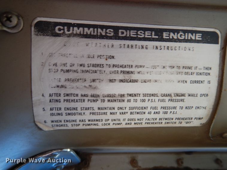 image for item LJ9913 1977 International Transtar 4300  grain truck