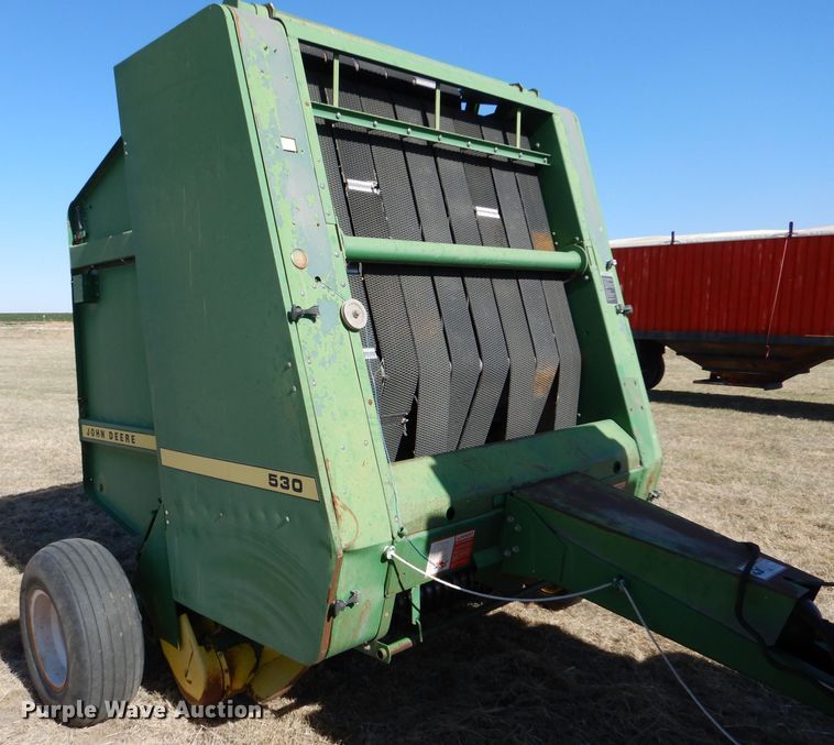 image for item LJ9914 John Deere 530  round baler