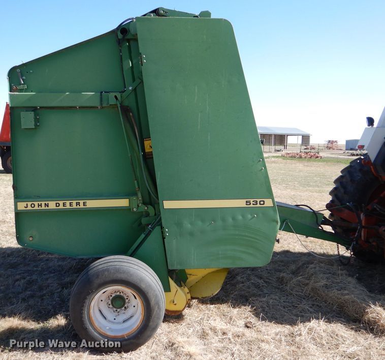 image for item LJ9914 John Deere 530  round baler