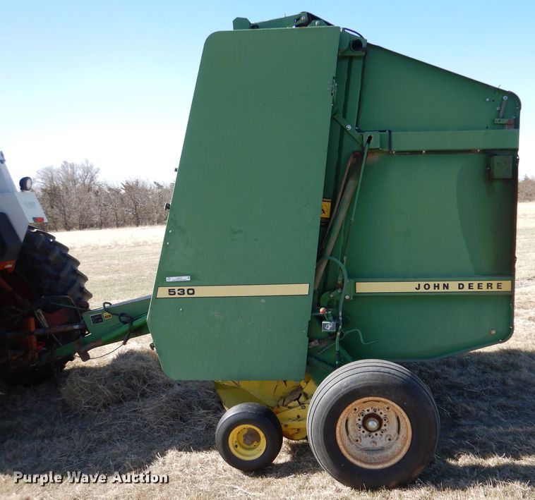 image for item LJ9914 John Deere 530  round baler