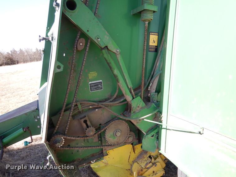 image for item LJ9914 John Deere 530  round baler