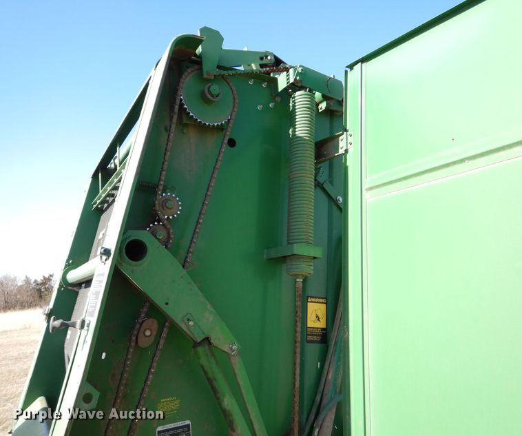 image for item LJ9914 John Deere 530  round baler