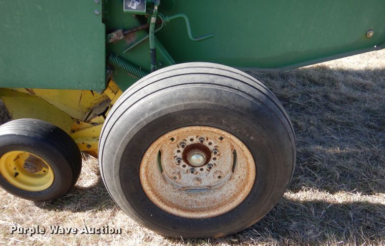 image for item LJ9914 John Deere 530  round baler
