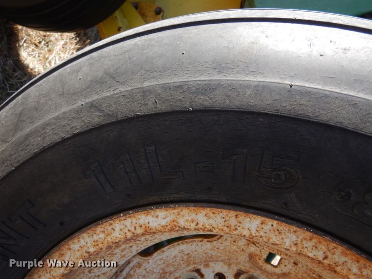 image for item LJ9914 John Deere 530  round baler