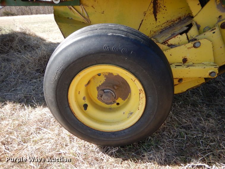 image for item LJ9914 John Deere 530  round baler