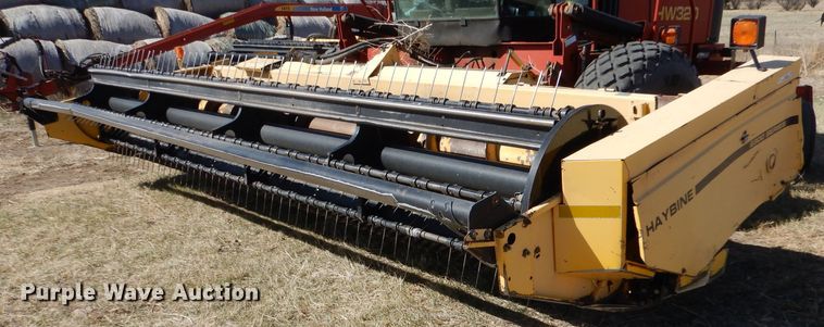 image for item LJ9915 New Holland 2328  windrower sickle head
