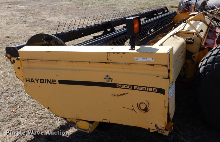 image for item LJ9915 New Holland 2328  windrower sickle head