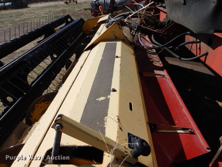 image for item LJ9915 New Holland 2328  windrower sickle head
