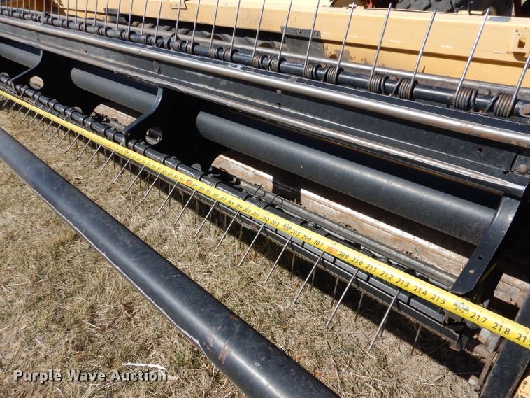 image for item LJ9915 New Holland 2328  windrower sickle head