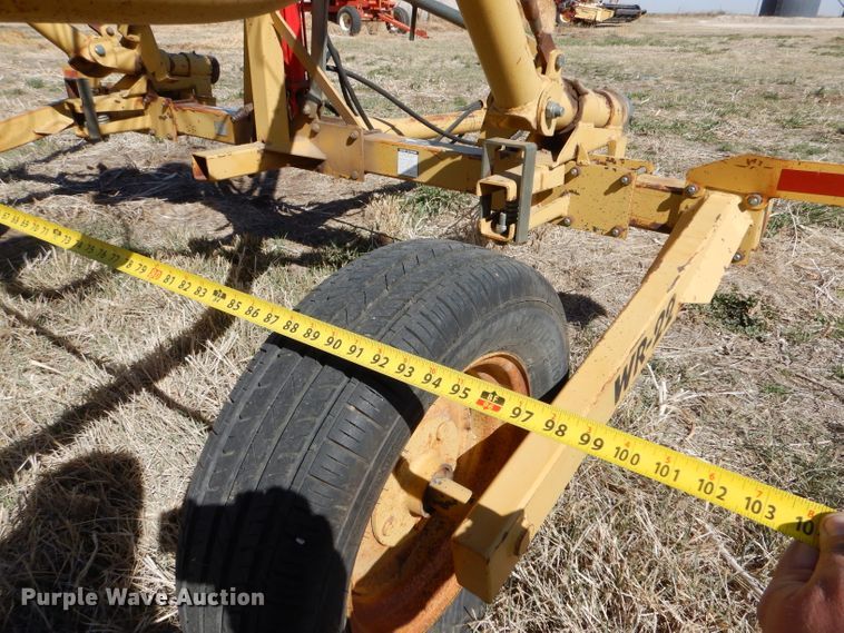 image for item LJ9916 Vermeer WR-22  hay rake